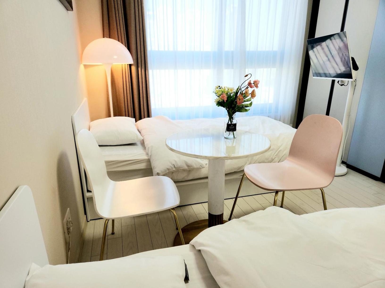 Daegu Star B&B Dsr Hotel Lily Guestroom Zimmer foto